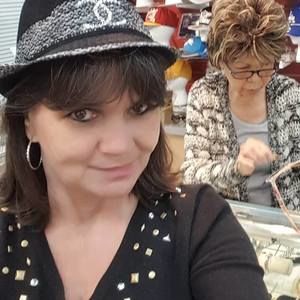 Meet your Posher, Debra